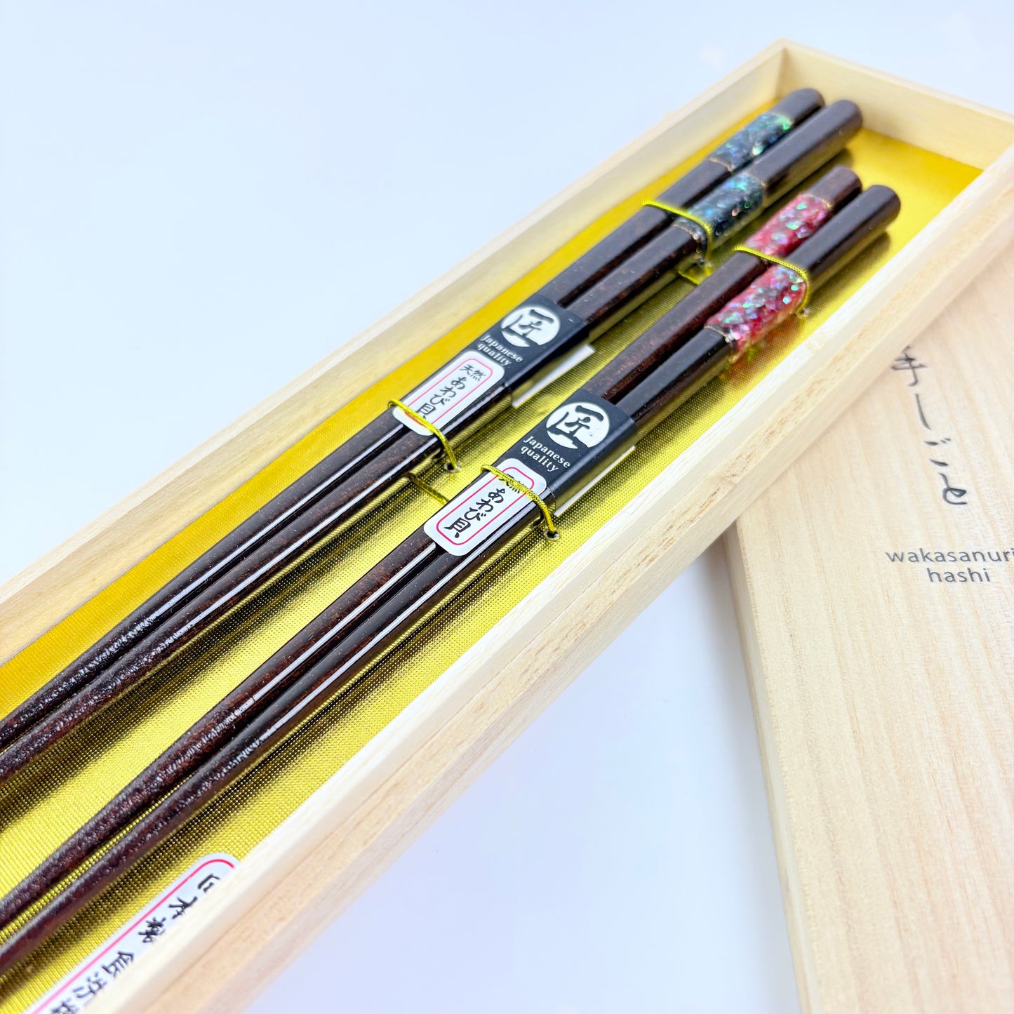 Japonské jídelní hůlky pro pár s perletí v dárkové krabičce | Made in Japan