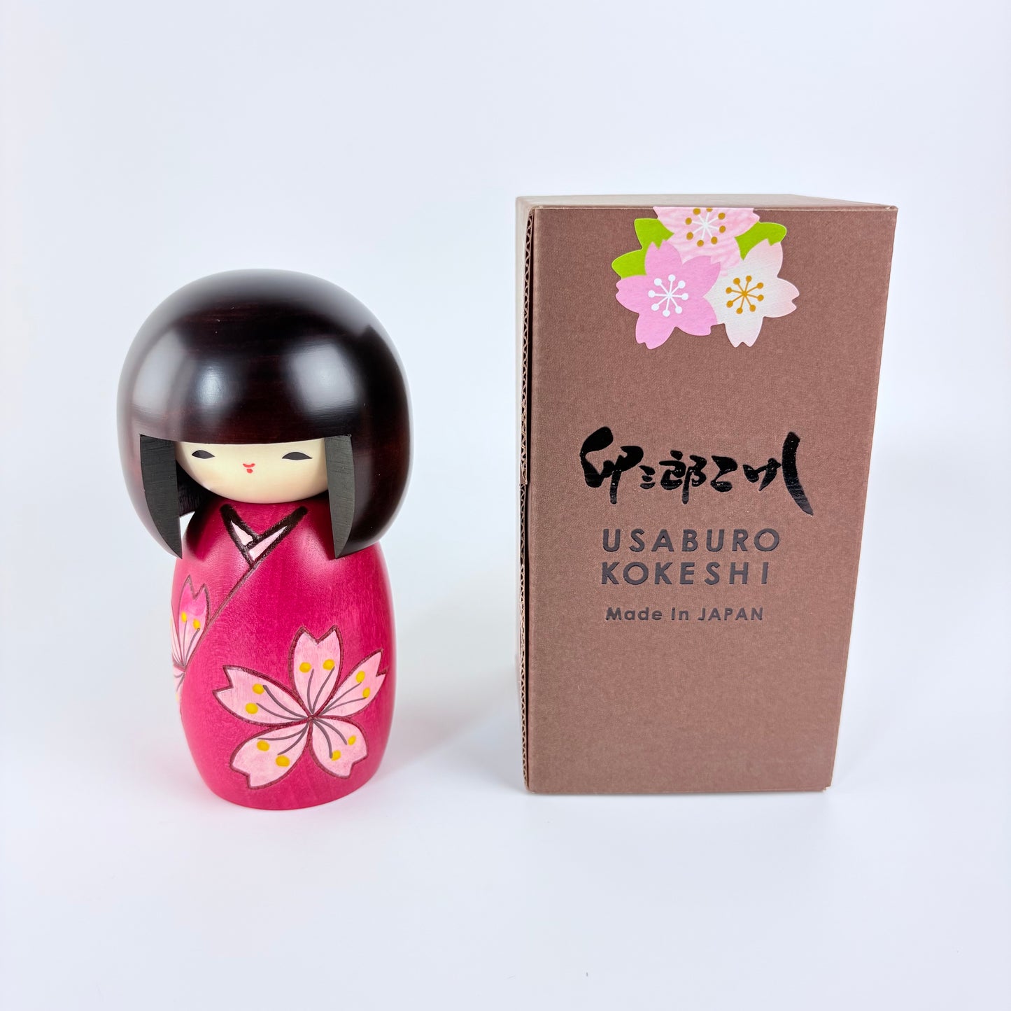 Autorská kokeshi Hana wa Sakura – Květ sakury | Usaburo | Made in Japan