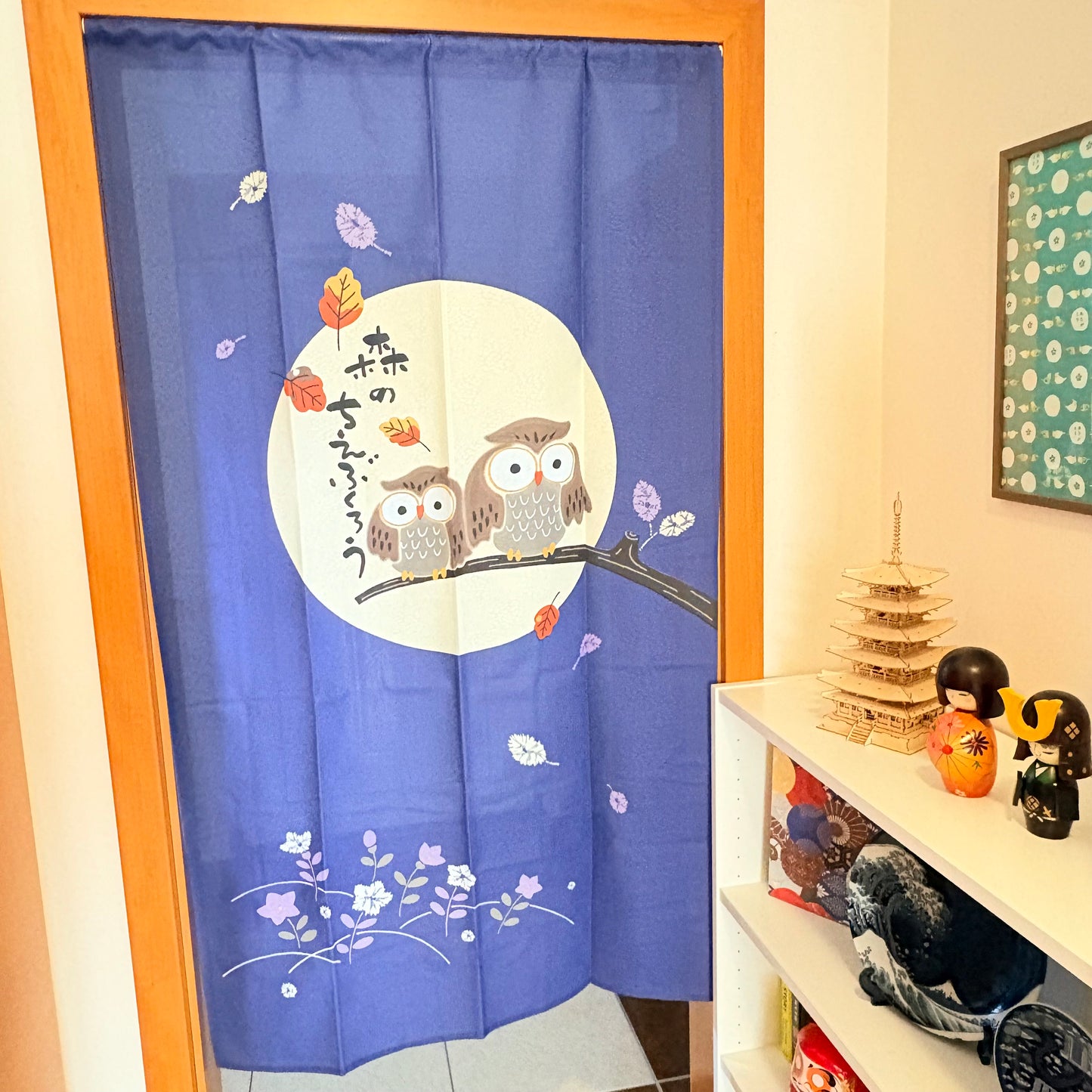 Noren závěs Moudré sovy modrý 85 × 150 cm | Made in Japan