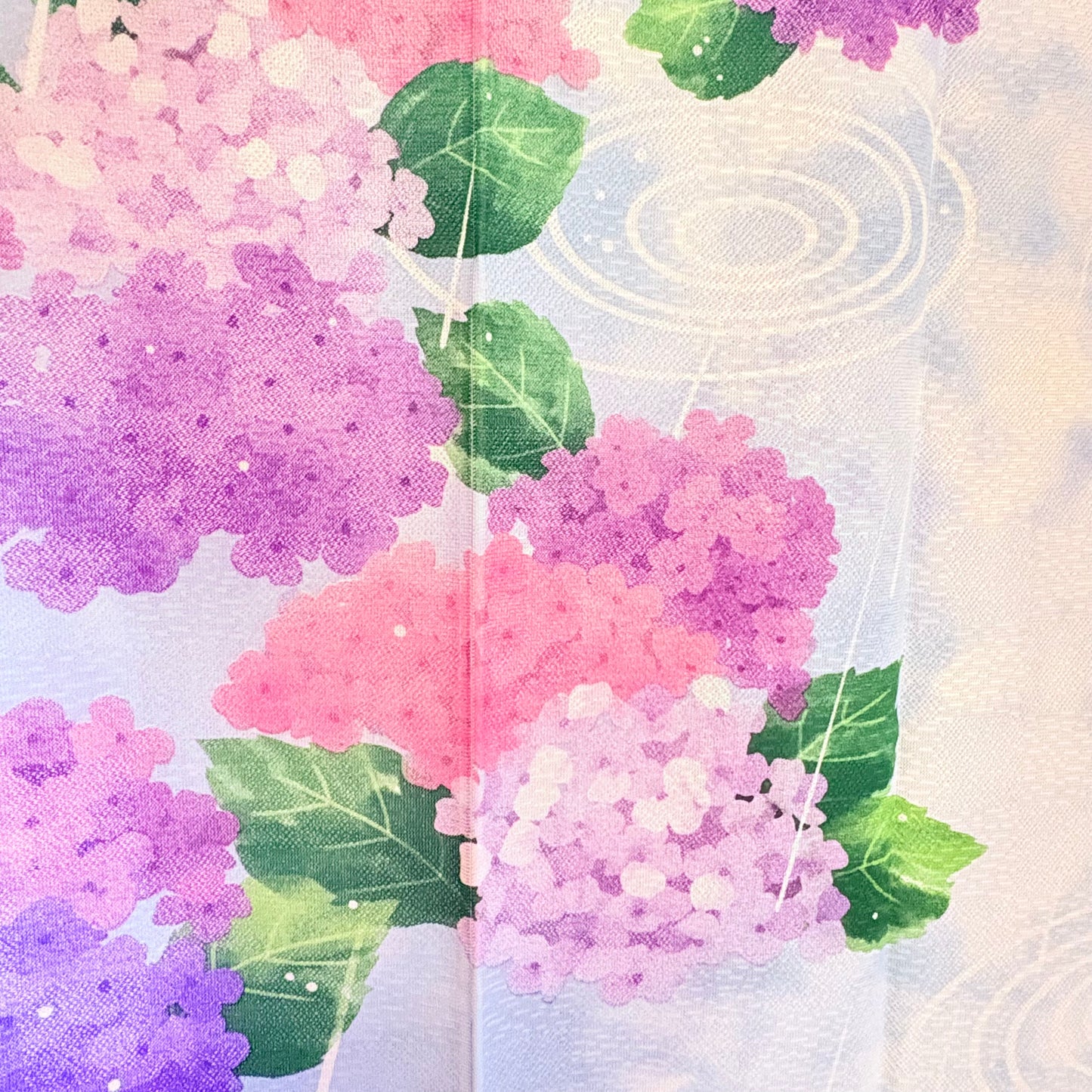 Noren závěs Hortenzie v dešti | Naoko Yamanaka | 85 × 150 cm | Made in Japan
