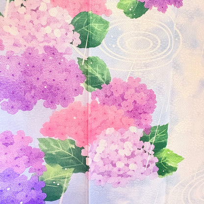 Noren závěs Hortenzie v dešti | Naoko Yamanaka | 85 × 150 cm | Made in Japan