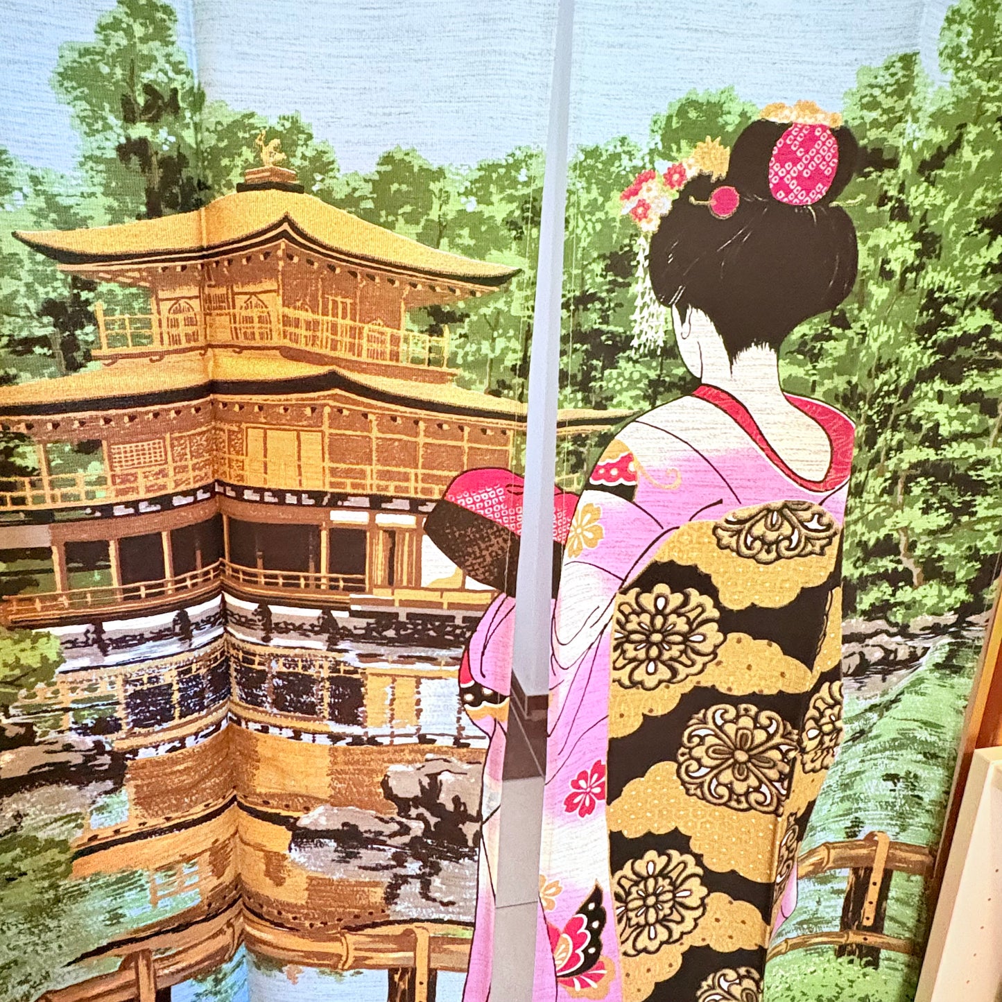 Noren závěs Maiko u Zlatého pavilonu 85 × 150 cm - mohér  | Made in Japan