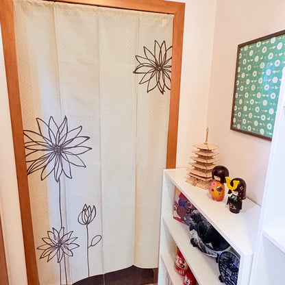 Noren závěs Line Flower béžový 85 × 170 cm | Made in Japan