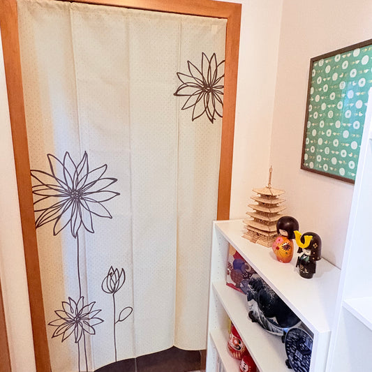 Noren závěs Line Flower béžový 85 × 170 cm | Made in Japan