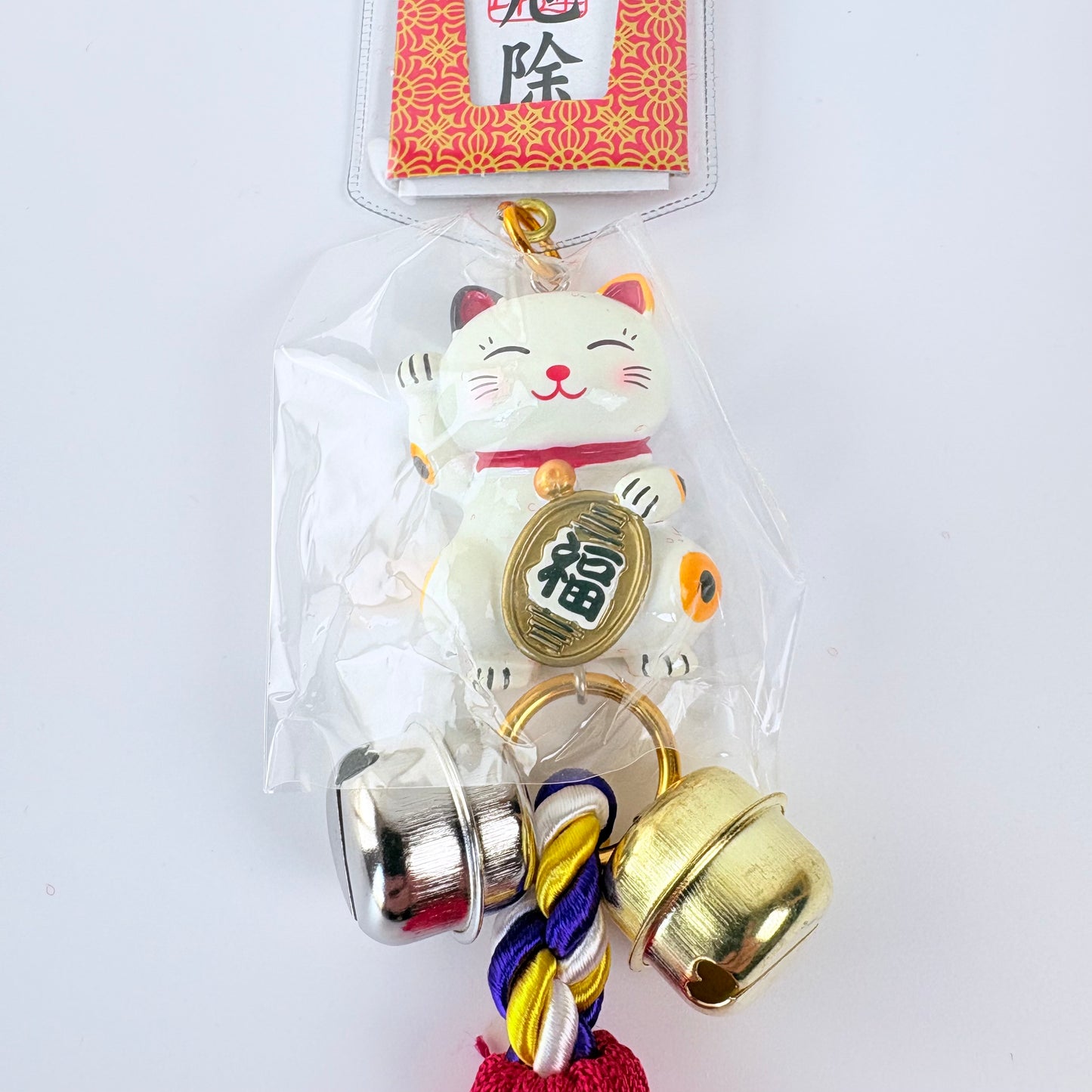 Talisman Maneki Neko se zvonečky  | Made in Japan