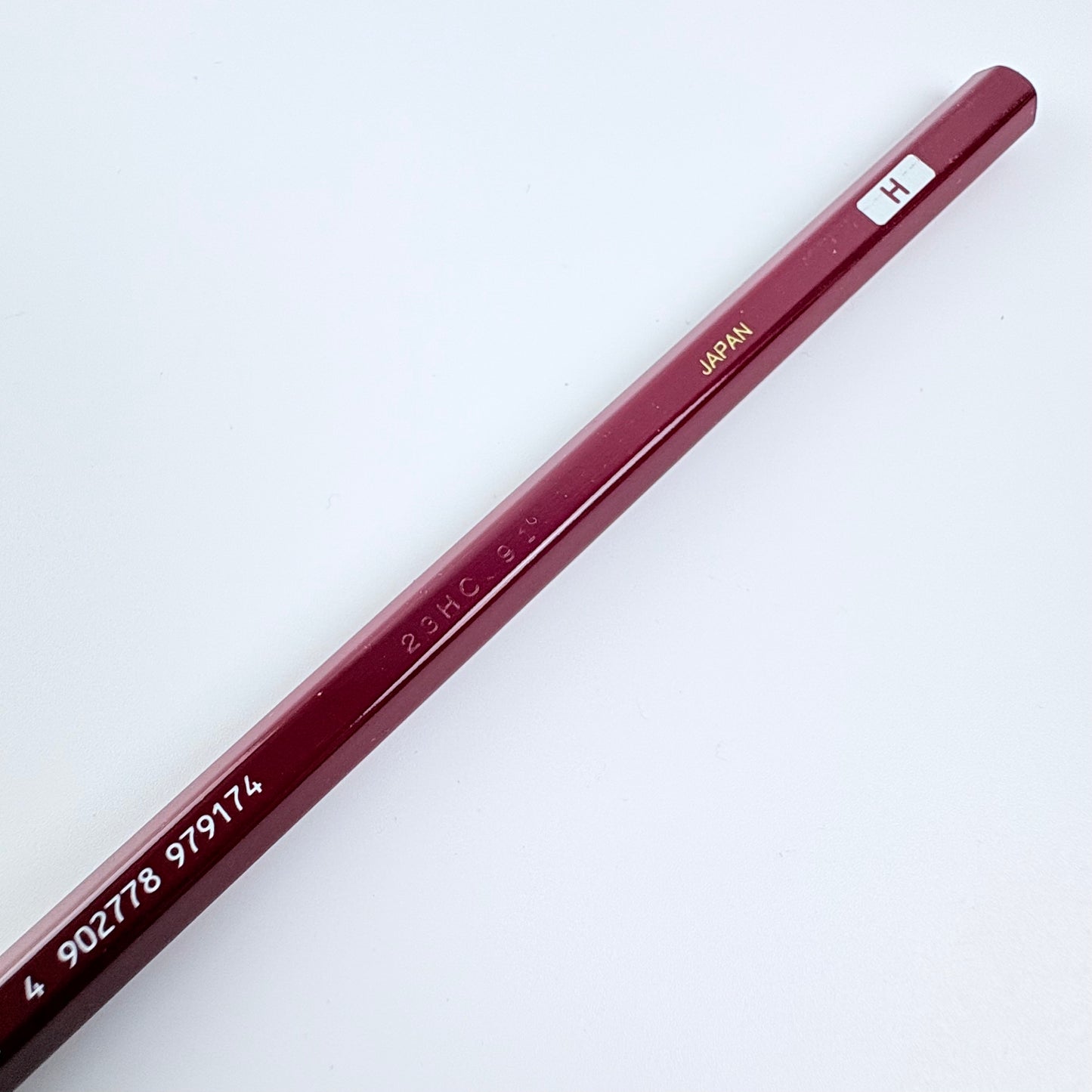 Grafitová tužka Mitsubishi uni-star – různé tvrdosti | Made in Japan