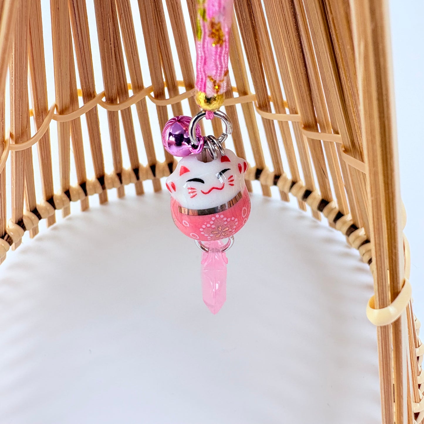 Pár talismanů Maneki Neko s květem sakury | štěstí a radost | Made in Japan