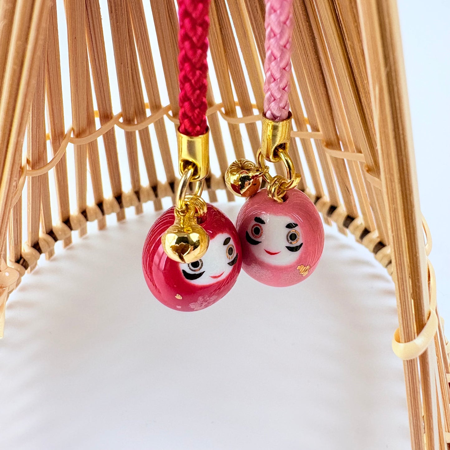 Pár talismanů Okame a Hyottoko se zvonečkem | Made in Japan