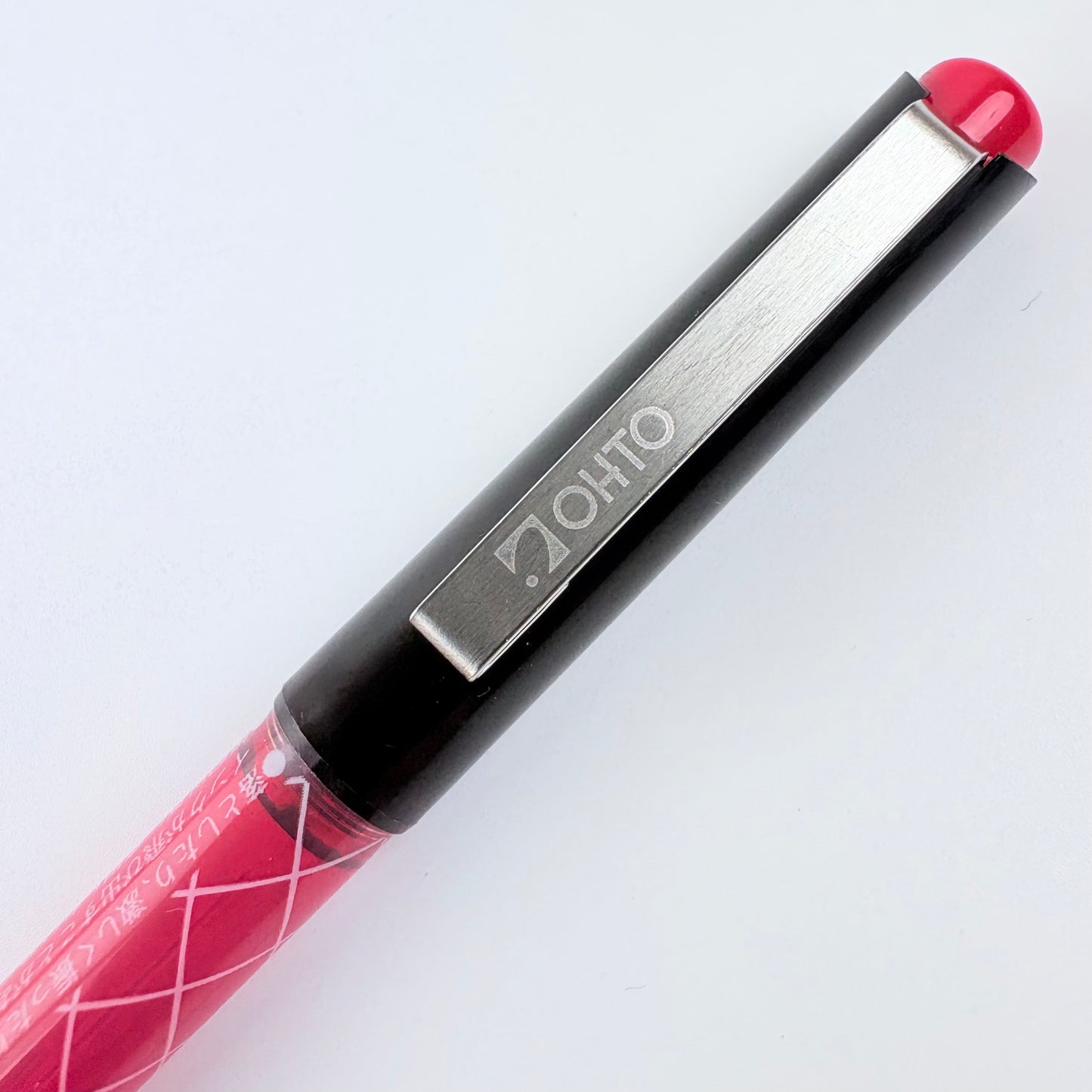 OHTO Fude Ball 1.5 gelové pero – černá / červená – Made in Japan