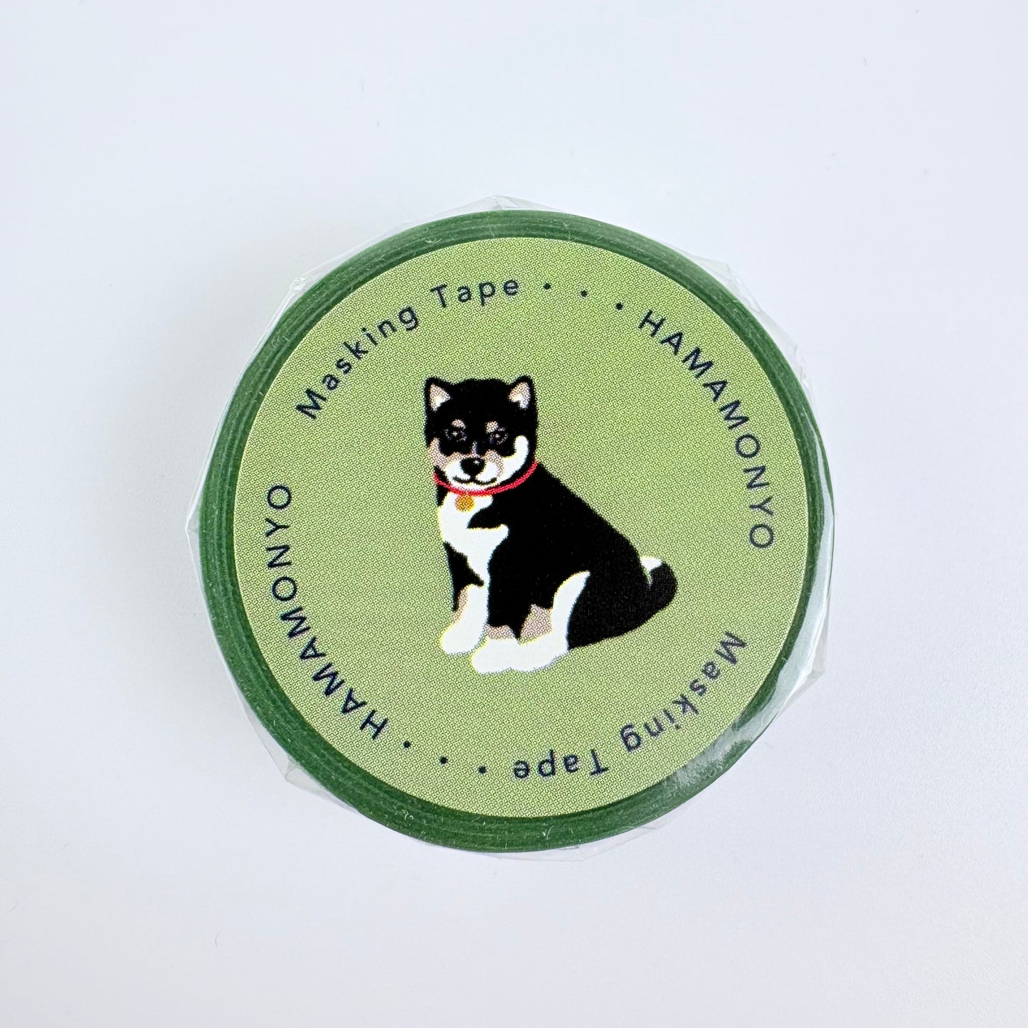 Washi páska HAMAMONYO – Kuro Shiba na zeleném podkladu, 15 mm × 5 m