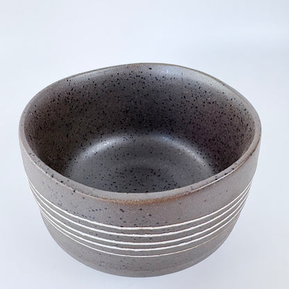 Matcha miska – černá glazura s linkami / Made in Japan