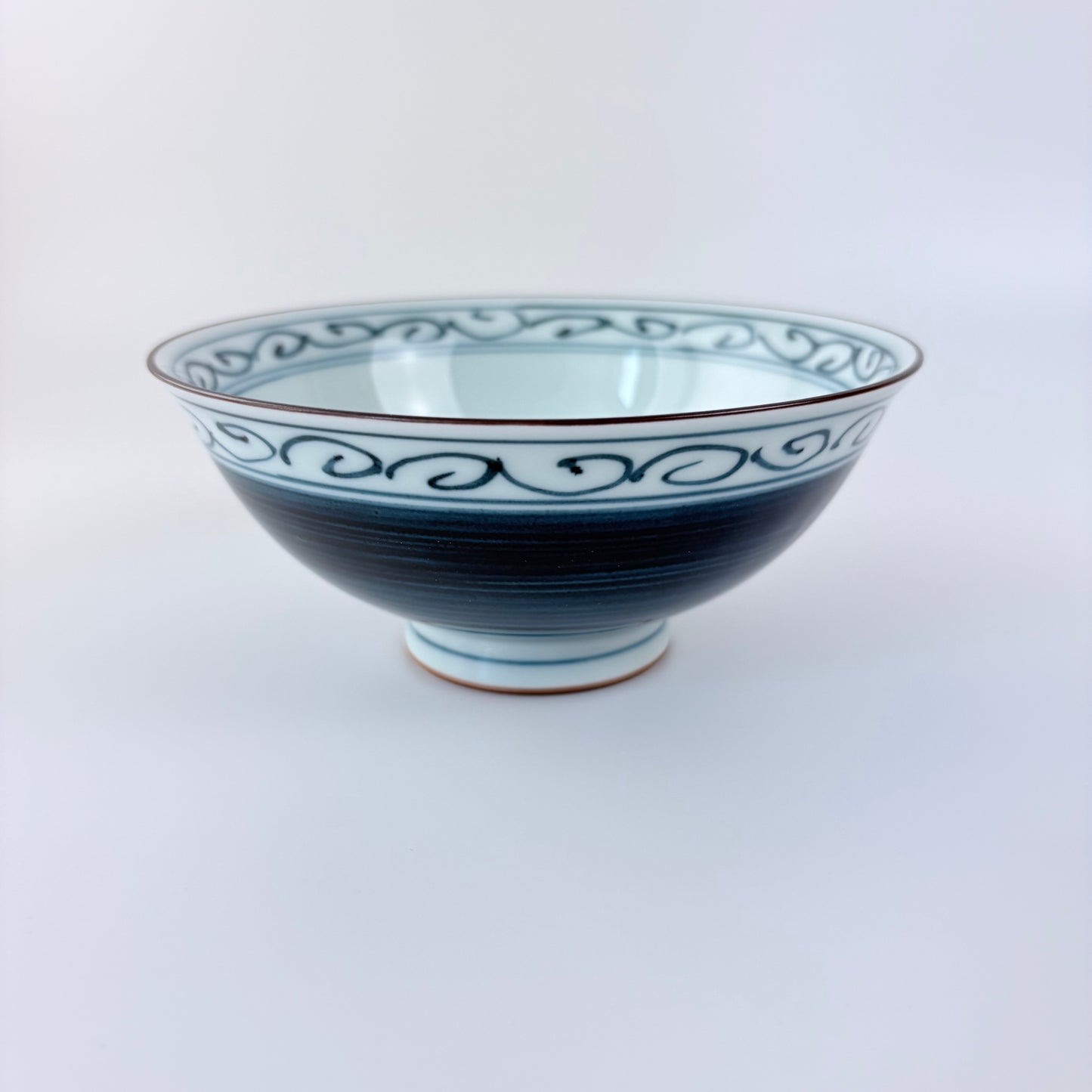 Hasami-yaki miska 13 cm – modrá arabeska