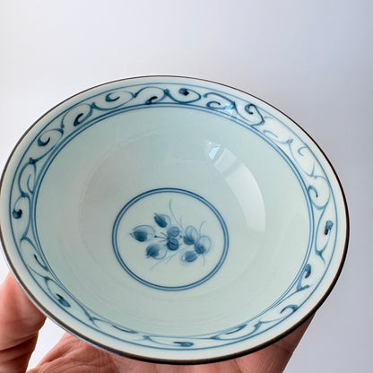 Hasami-yaki miska 12 cm – červená arabeska