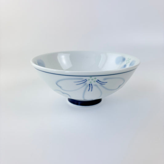 Hasami-yaki miska 12 cm – modrý květ