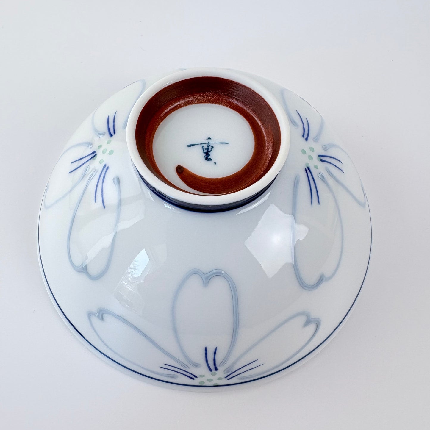 Hasami-yaki miska 12 cm – modrý květ
