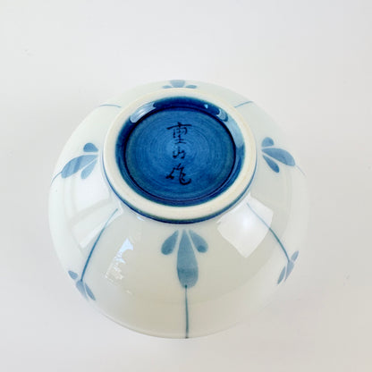 Japonský šálek na čaj Hasami ware Mebae – modré výhonky / Made in Japan