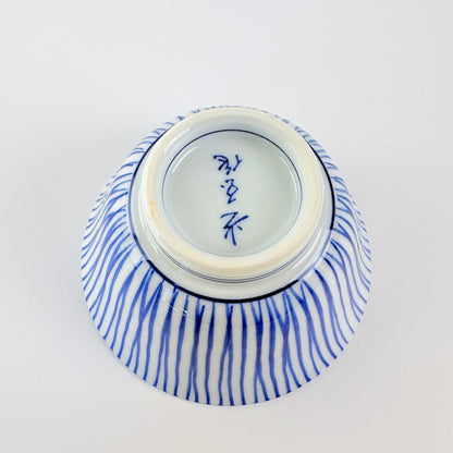 Japonský šálek na čaj Hasami ware Sensuji – modré proužky / Made in Japan