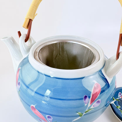 Japonská čajová konvice Hasami ware Shizuka – modrá s květními poupaty, 900 ml / Made in Japan