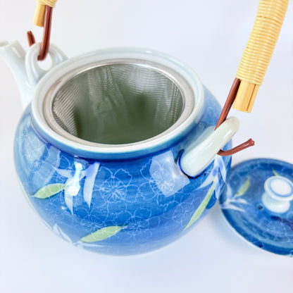 Japonská čajová konvice Hasami ware Shizuka – bambus a květy, 900 ml / Made in Japan
