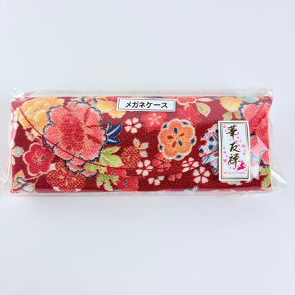 Japonské pevné pouzdro na brýle Chirimen Yuzen – červené květy, Made in Japan