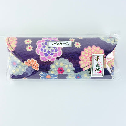 Japonské pevné pouzdro na brýle Chirimen Yuzen – fialové květy, Made in Japan