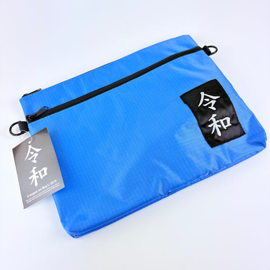 Taška / ploché pouzdro Reiwa – světle modrá, japonský design