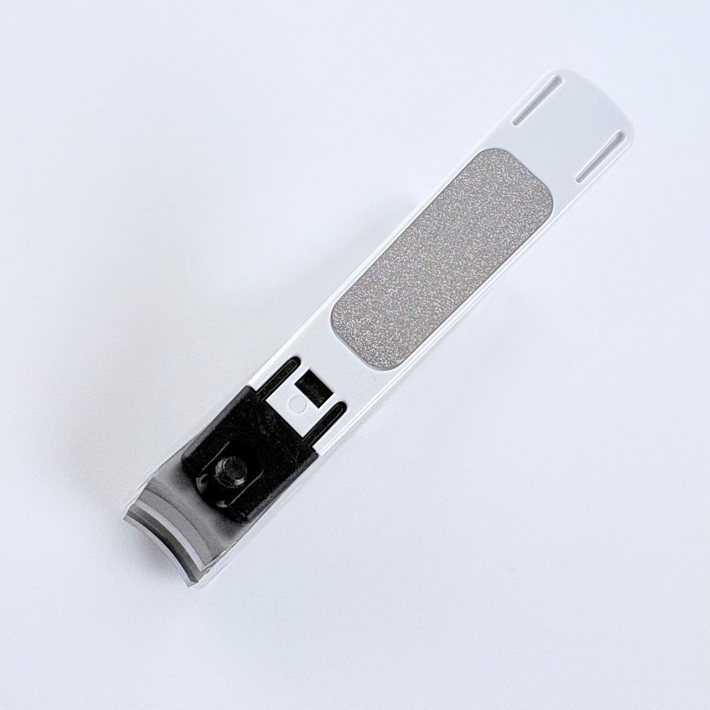 Japonské kleštičky na nehty KAI 001 S – bílé / Made in Japan
