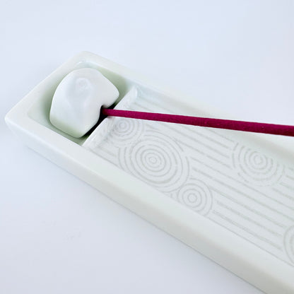 Japonský porcelánový stojánek na vonné tyčinky – kamenná zahrada / Made in Japan