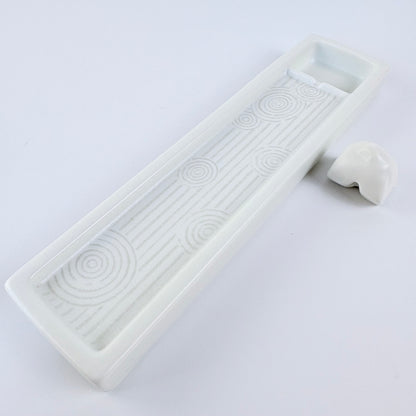 Japonský porcelánový stojánek na vonné tyčinky – kamenná zahrada / Made in Japan