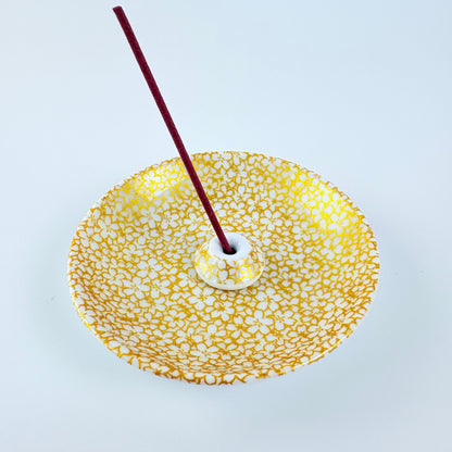 Japonský porcelánový stojánek na vonné tyčinky – zlaté sakury / Made in Japan