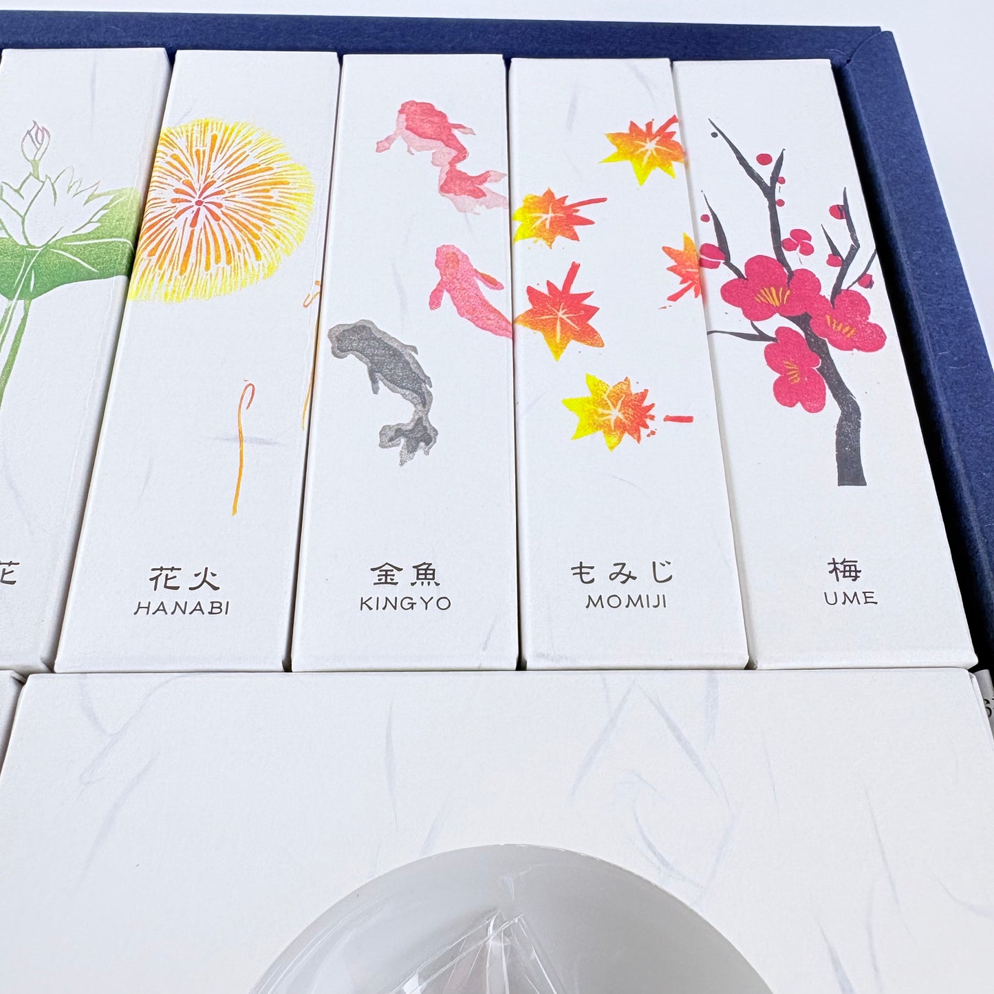 Luxusní sada japonských vonných tyčinek KOUSAIDO Hanga – 10 vůní + stojánek / Made in Japan