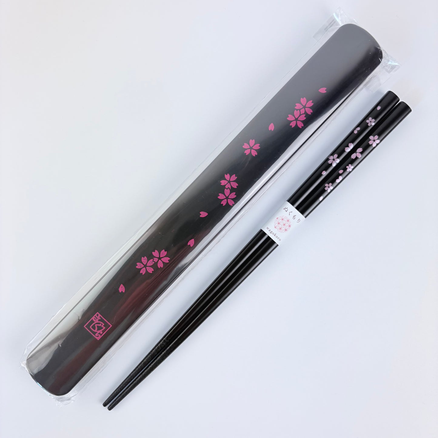 Japonské hůlky s pouzdrem Sakura – černé, 22,5 cm, Made in Japan