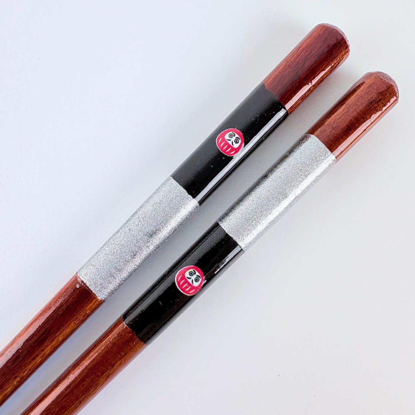 Japonské dřevěné hůlky Ichigo Ichie Daruma – 23,5 cm, vhodné do myčky, Made in Japan