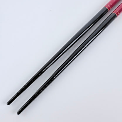 Japonské lakované hůlky Ichigo Ichie Sakura Shizuku – červené, 21 cm, vhodné do myčky, Made in Japan