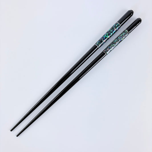 Japonské lakované hůlky Wabi-Sabi Skyscraper – černé, 23 cm, vhodné do myčky, Made in Japan