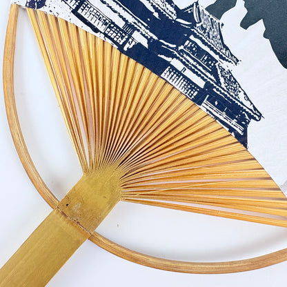 Japonský vějíř Uchiwa Ninja – motiv ninja a japonský hrad, papír a bambus