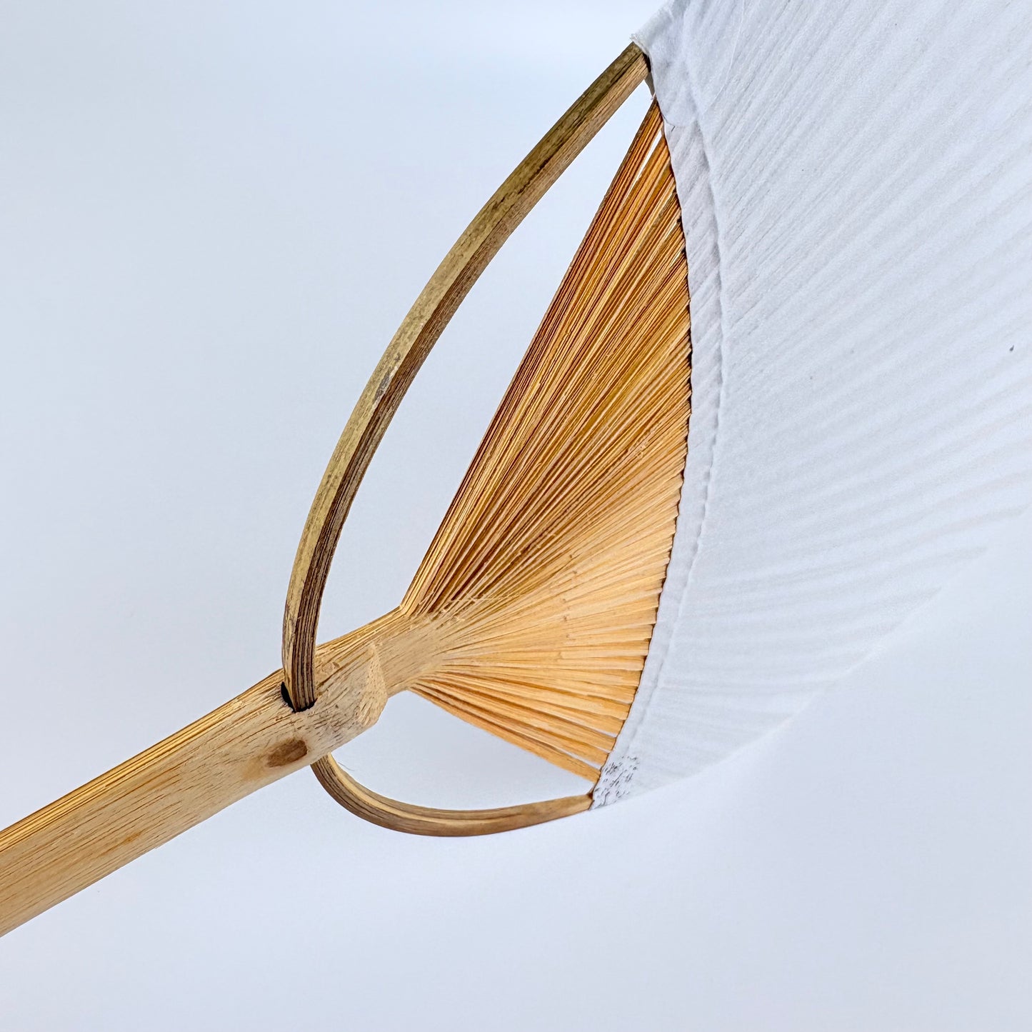 Japonský vějíř Uchiwa Ninja – motiv ninja a japonský hrad, papír a bambus