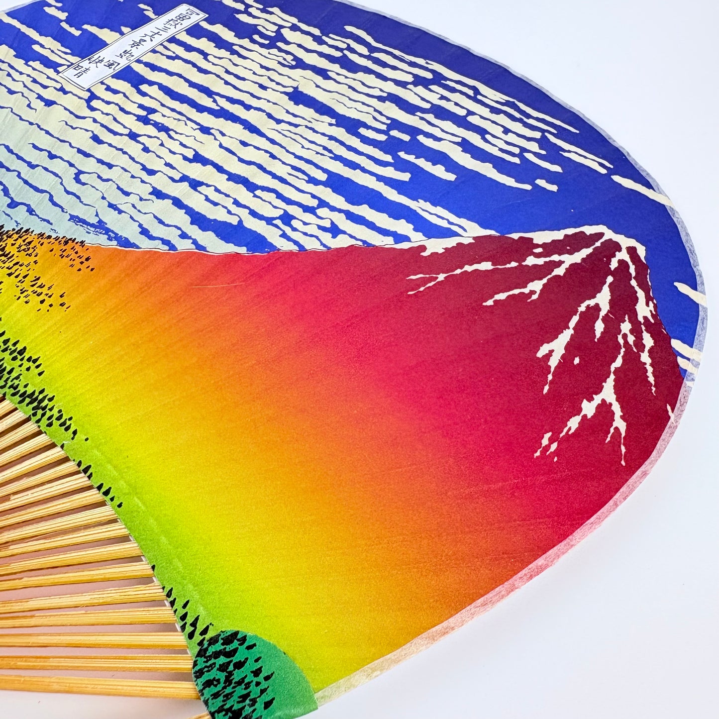 Japonský vějíř Uchiwa Red Fuji – motiv Fuji, papír a bambus