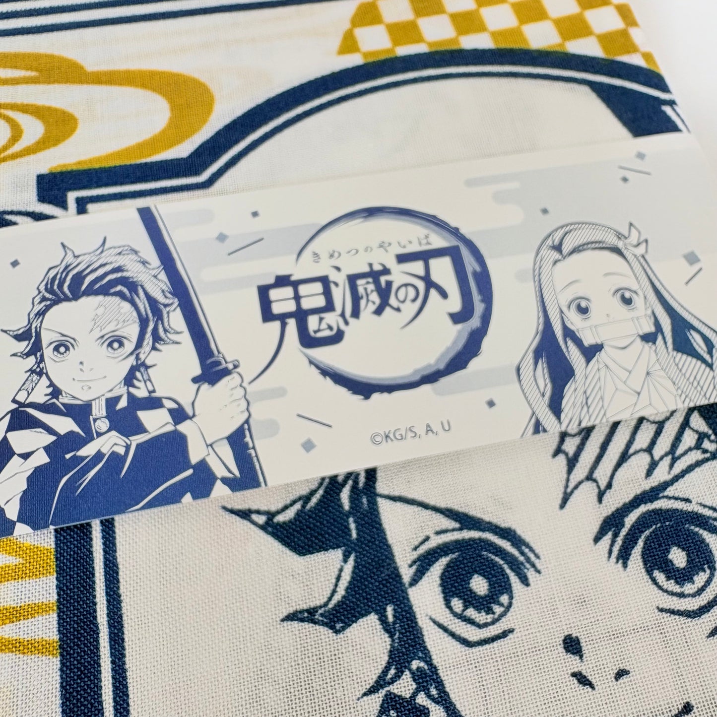 Japonské tenugui Demon Slayer – hrdinové Kimetsu no Yaiba | originál Bandai, Made in Japan
