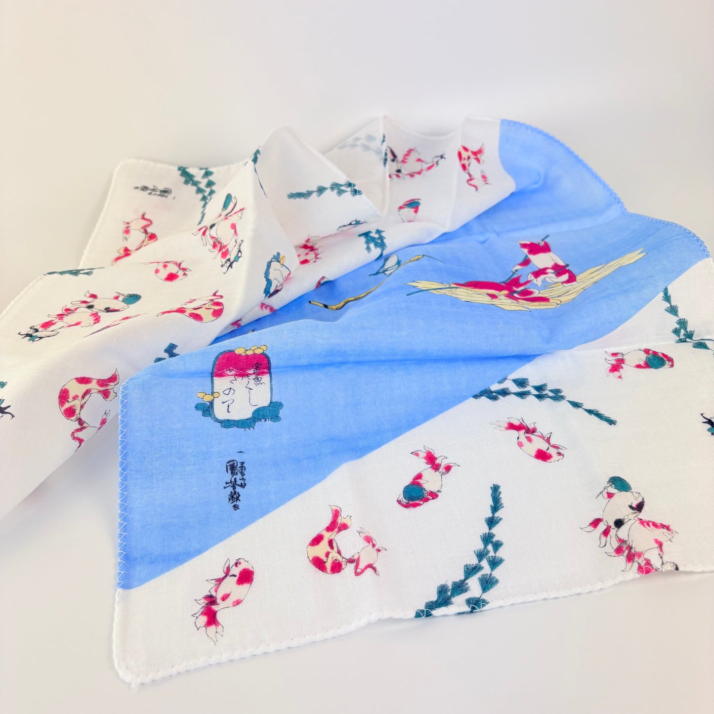 Japonské gauzové tenugui Ukiyo-e – hravé rybky od Utagawy Kuniyoshiho | Made in Japan