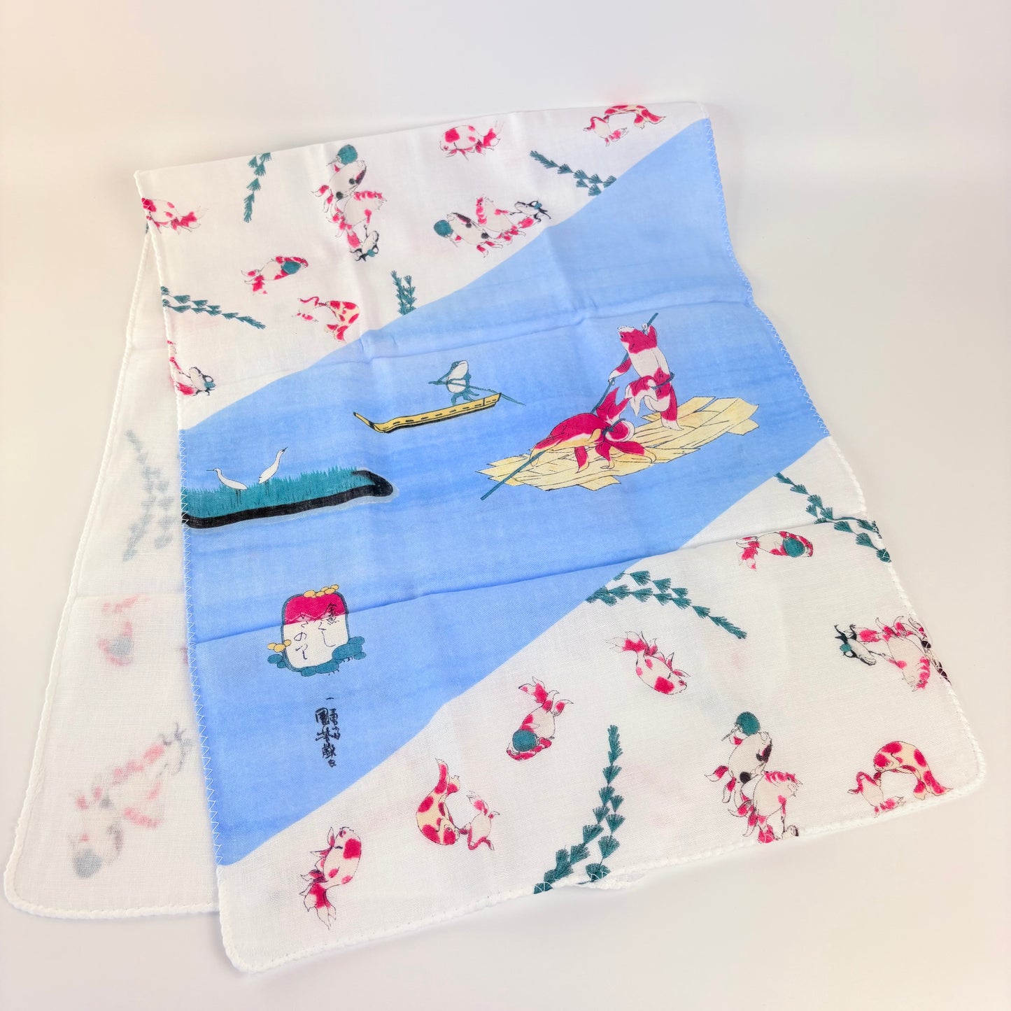 Japonské gauzové tenugui Ukiyo-e – hravé rybky od Utagawy Kuniyoshiho | Made in Japan