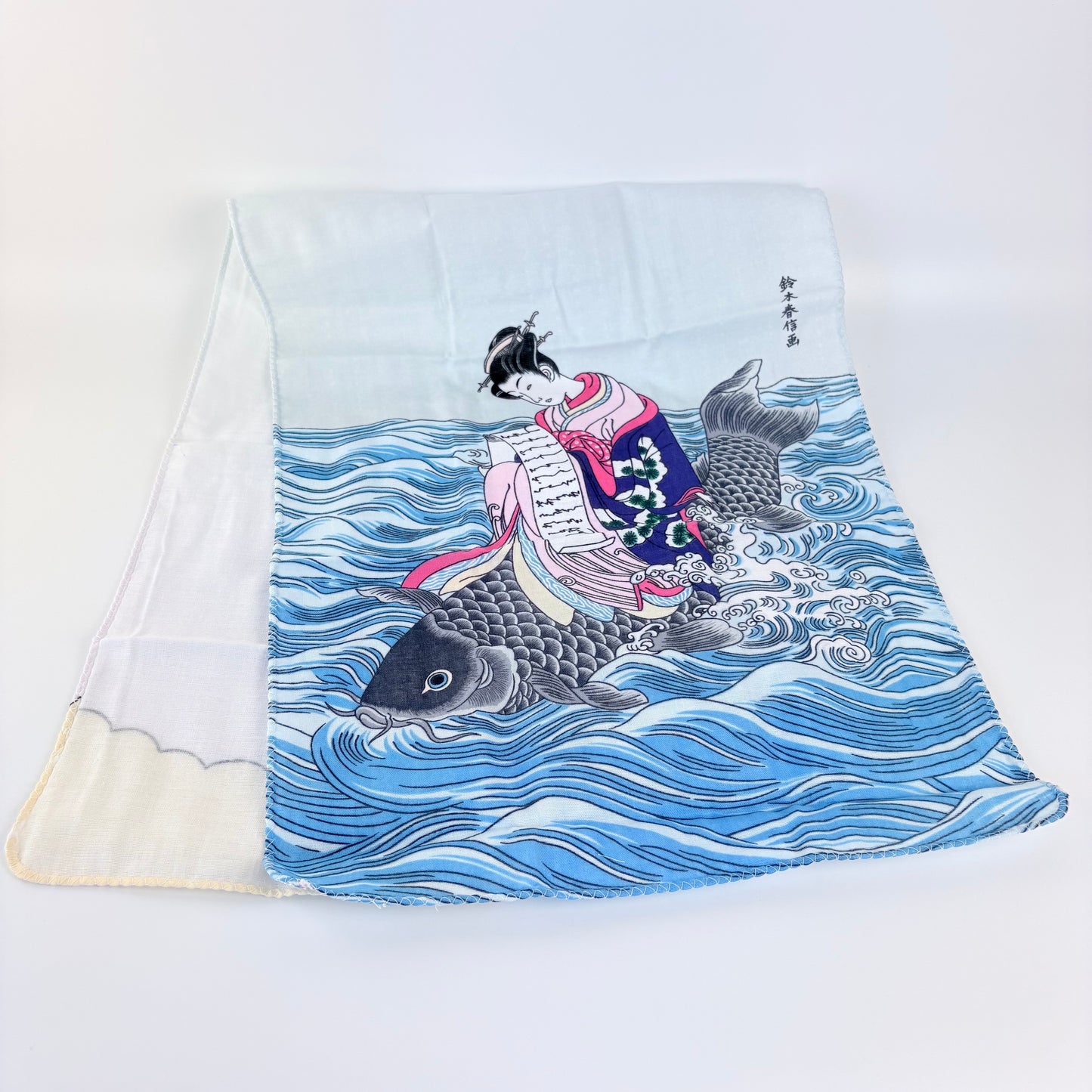 Japonské gauzové tenugui Ukiyo-e – žena s dopisem a kapry | Made in Japan