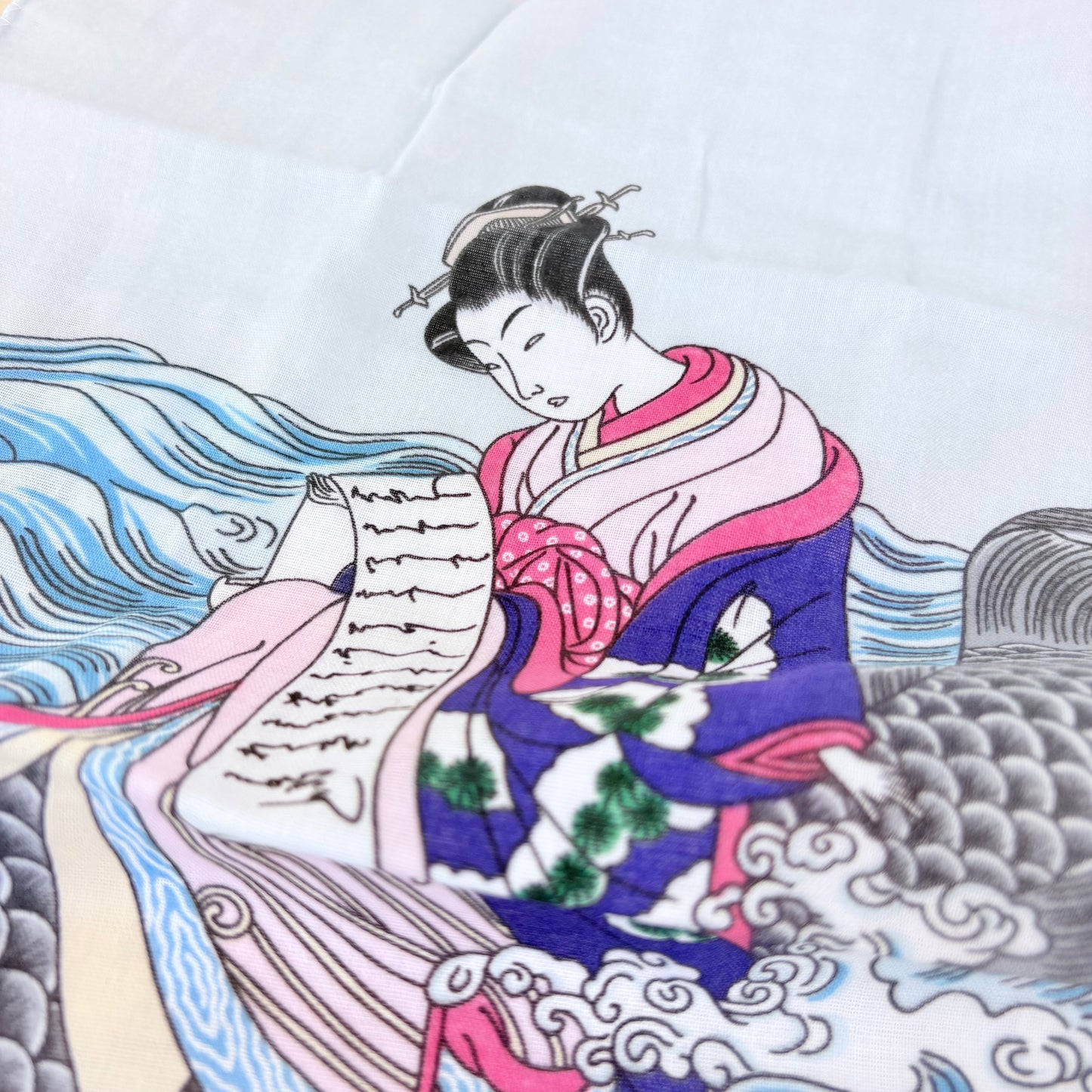 Japonské gauzové tenugui Ukiyo-e – žena s dopisem a kapry | Made in Japan