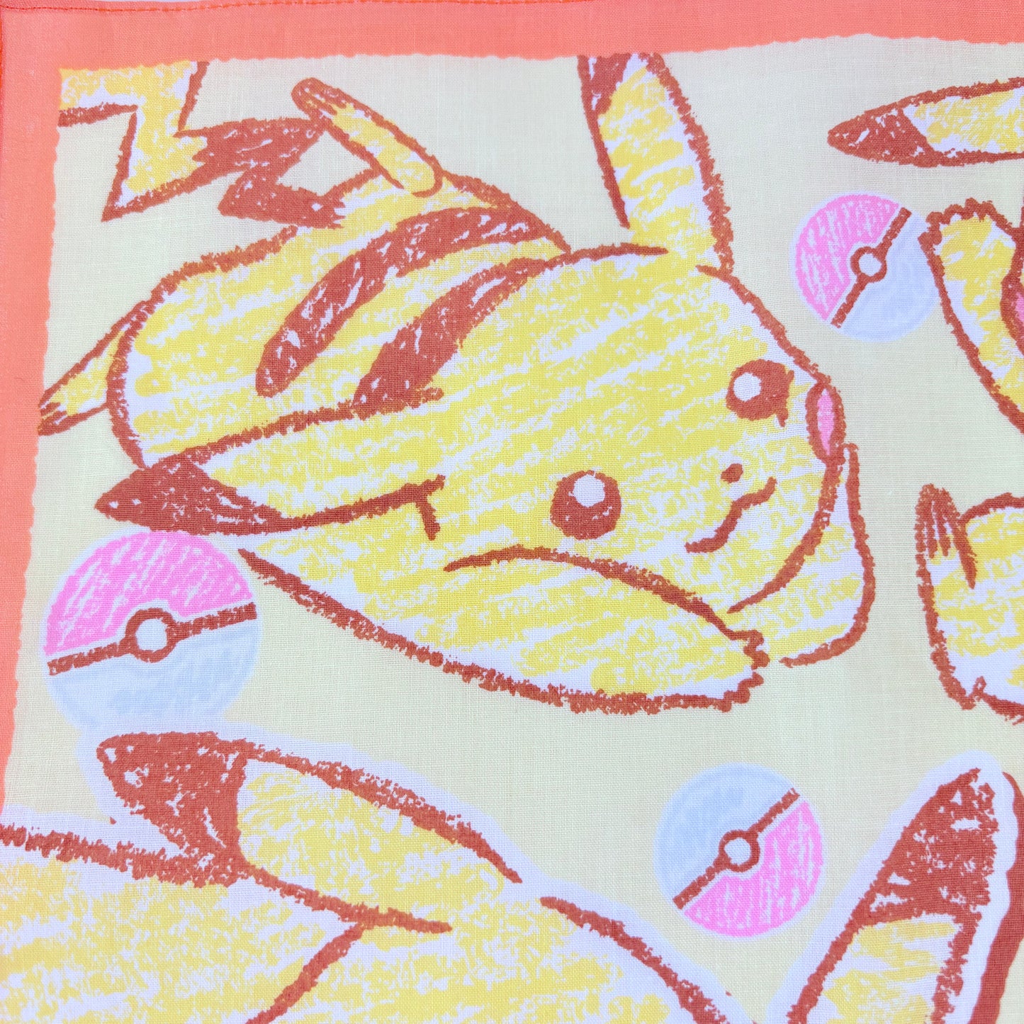 Japonský bavlněný šátek Pokémon Pikachu 30 × 30 cm – Made in Japan