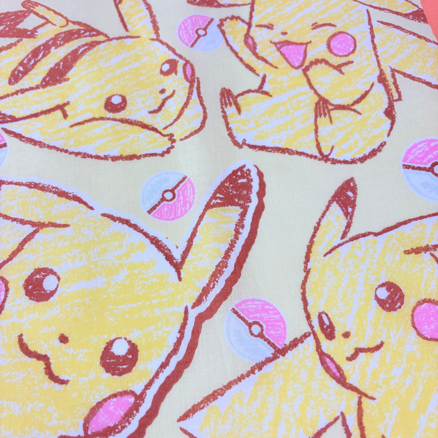 Japonský bavlněný šátek Pokémon Pikachu 30 × 30 cm – Made in Japan