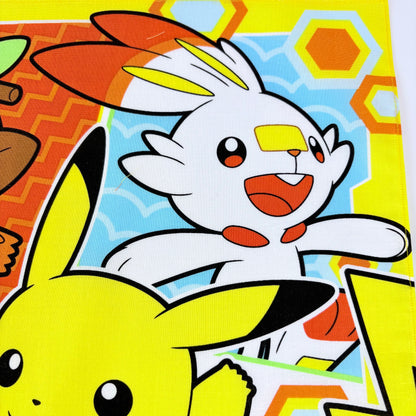 Japonský bavlněný šátek Pokémon Sword & Shield – Pikachu a startovní Pokémoni 30 × 30 cm – Made in Japan