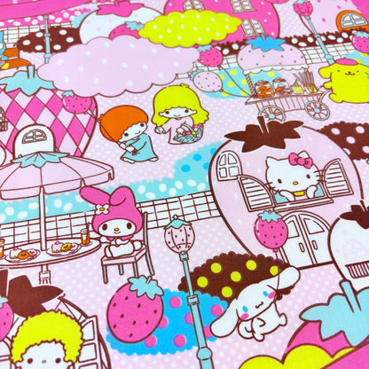 Japonský bavlněný šátek Sanrio Characters – Jahodové městečko 30 × 30 cm – Made in Japan