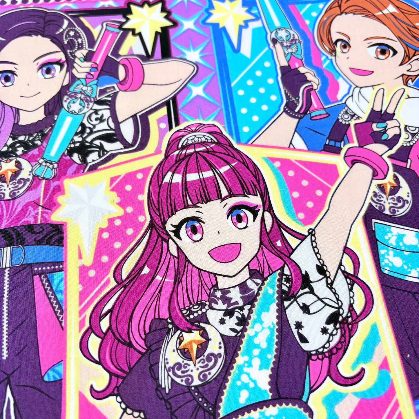 Japonský bavlněný šátek RizSta – Hvězdné trio Rion, Miu a Shota 30 × 30 cm – Made in Japan