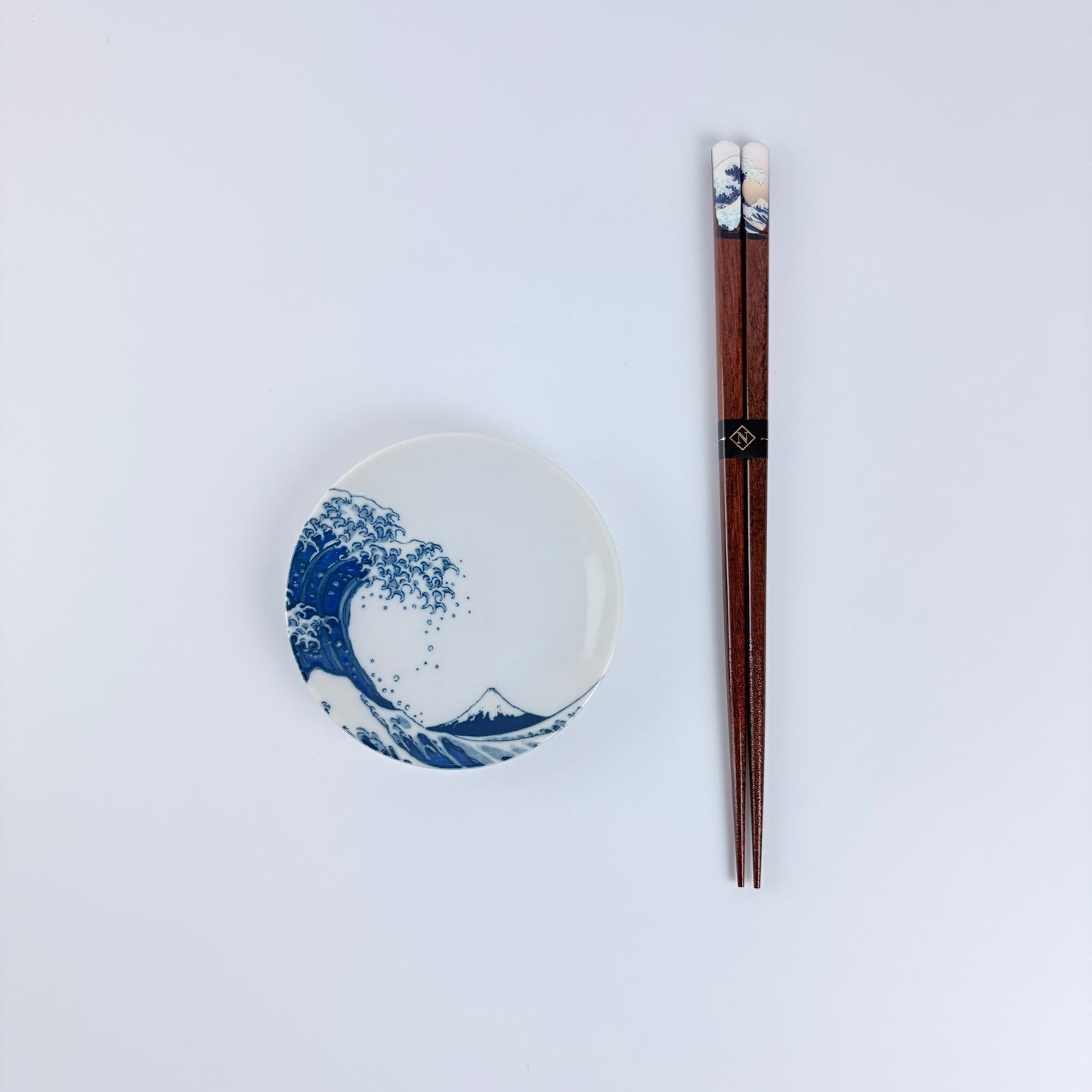 Talířek na sójovou omáčku Velká vlna a Fuji, bílý, 10 cm – Made in Japan