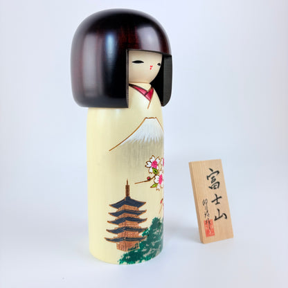 Autorská kokeshi Fujisan – Hora Fuji a sakury | Usaburo | Made in Japan